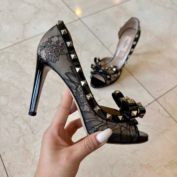 Valentino Black Patent Leather Rockstud Lace Design Sandals Heels 37.5 Brand NEW - Picture 4 of 8
